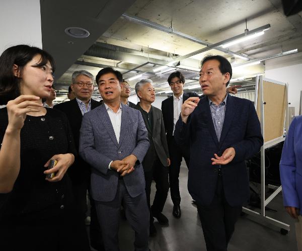250625 경제1분과 AI 반도체 및 로봇관련 현장방문